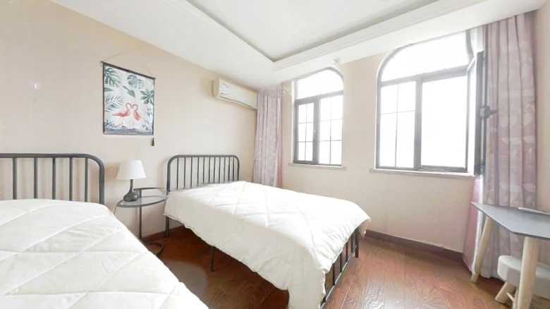 Mountain Sea Bay - View 3