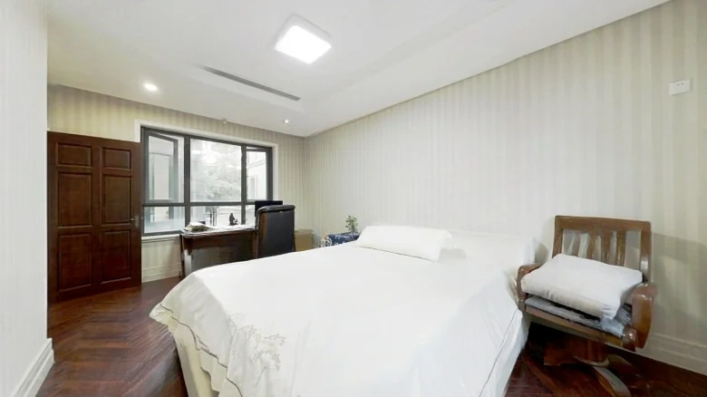 Golden River Celebrity Family Estate - View 5