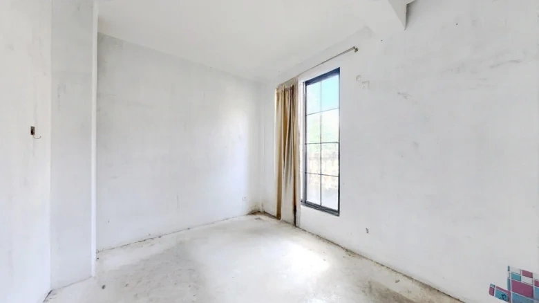 Spring Verdant Villa - View 2