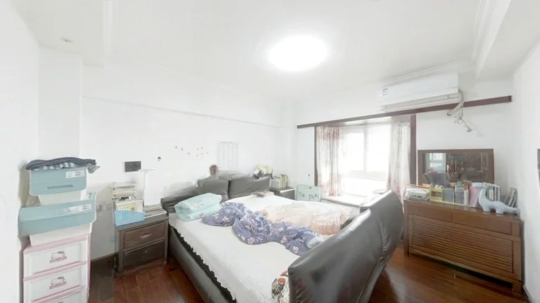 Yu Cheng Tower - View 2