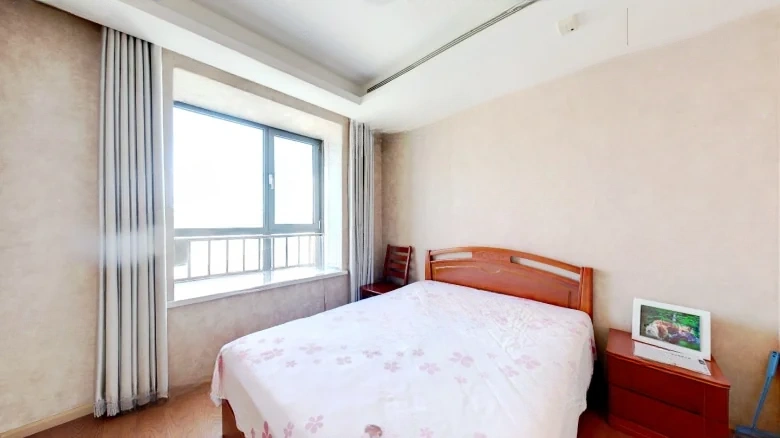 Lushang Shoufu - View 2