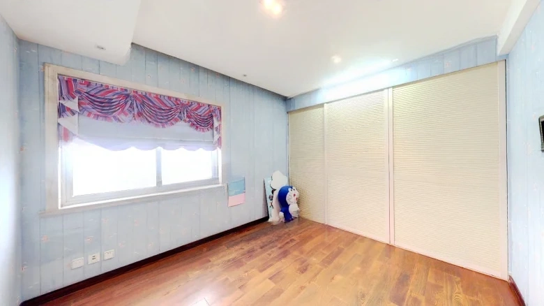 Snowscape Apartment - View 5