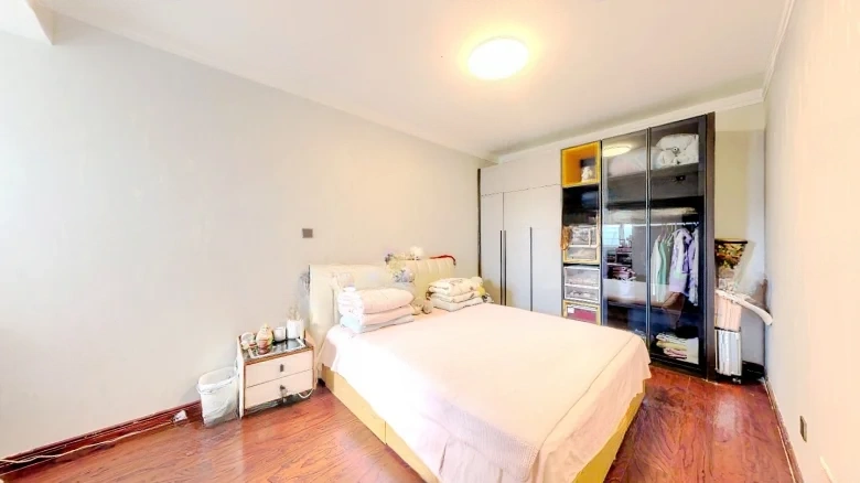 White Heron Scholarly Forest - View 1