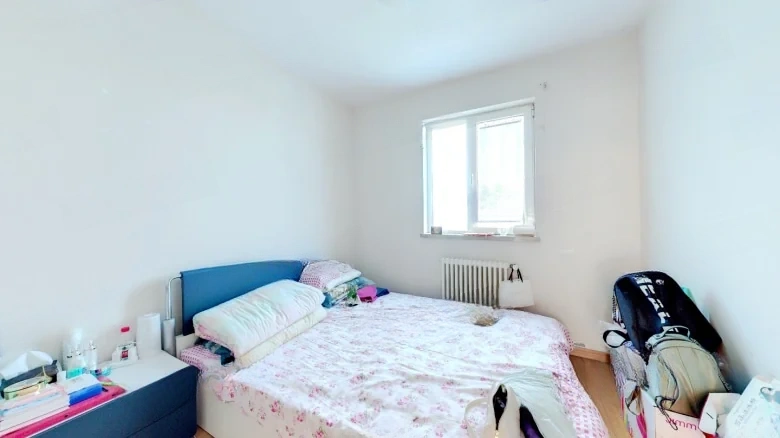 Tianshan Huating Apartments - View 2