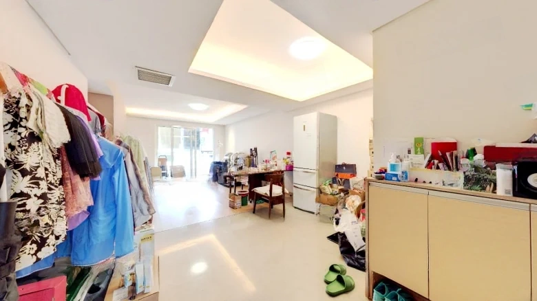 Tianshan Huating Apartments - View 3