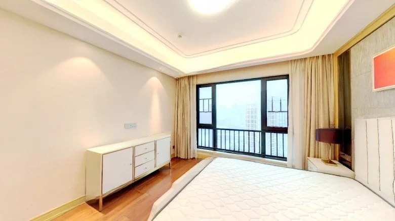 Peony Vessel - View 2