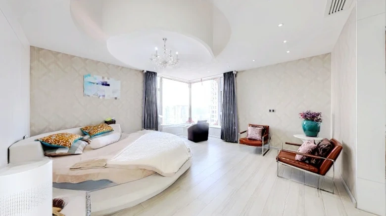 Sky-Piercing Rock - View 5