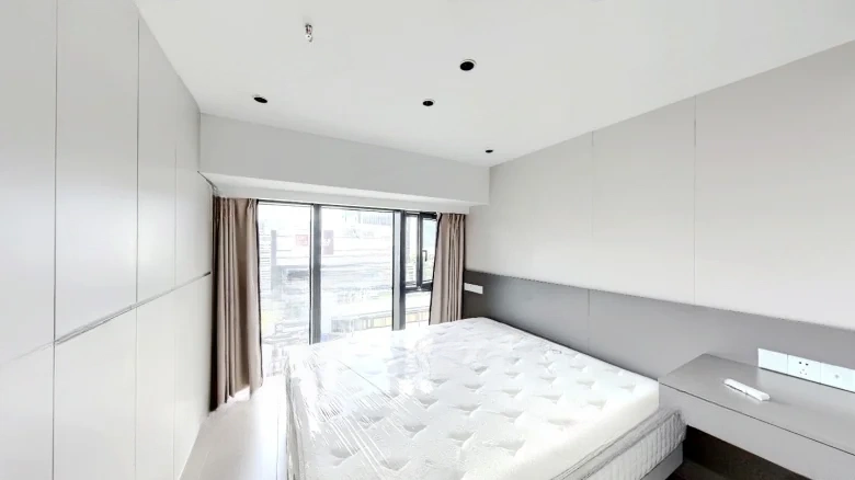 Cloud Seal · Joy Seal - View 2