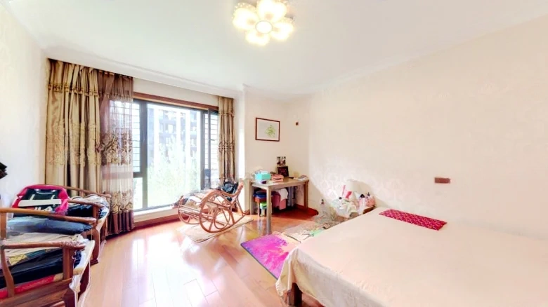 Luhua Crystal Livan Platinum Bay - View 3