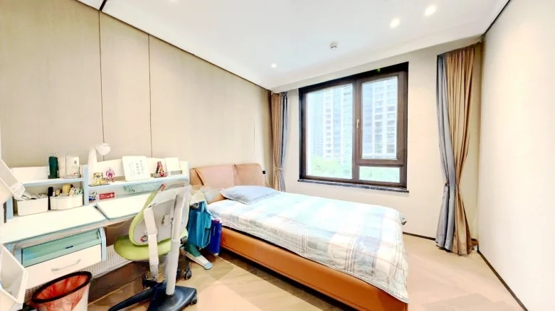 Silver Abundance Nine Treasures City Long Mansion - View 4