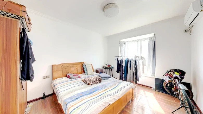 Eternal Commerce Mansion - View 2