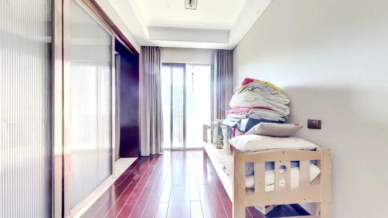 Little Stone City District 1 Rose Garden - View 4