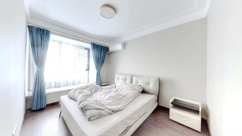 Renhuang Leshan Mansion - View 3