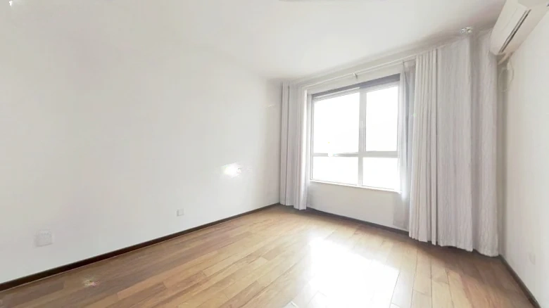 Silver Rich Garden - View 3