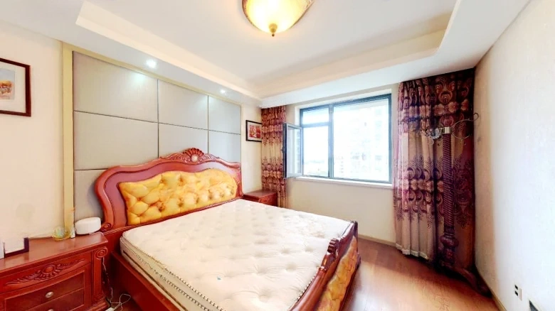 Lushang Shoufu - View 2