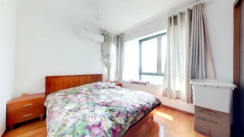 Lakeside Bliss Garden - View 3