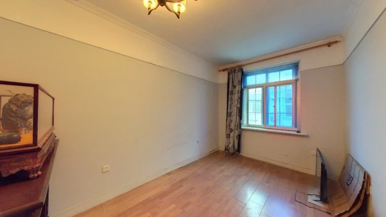 Roundup Mansion - View 4