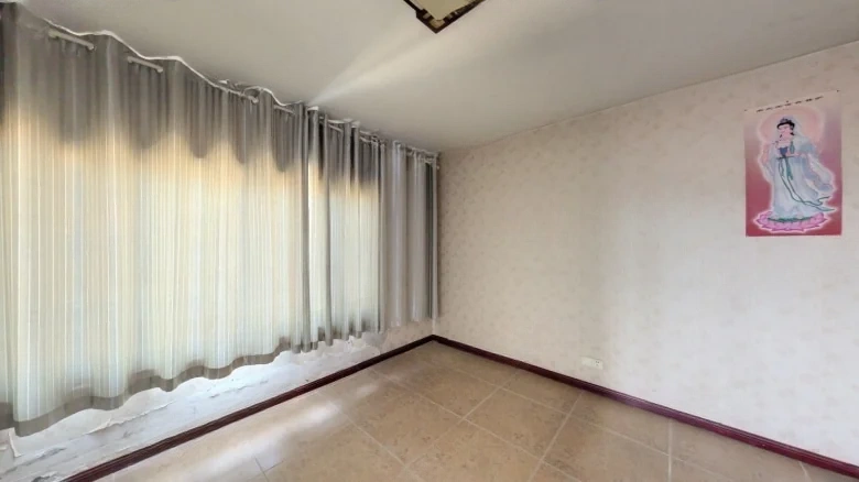 Phoenix Building - View 4