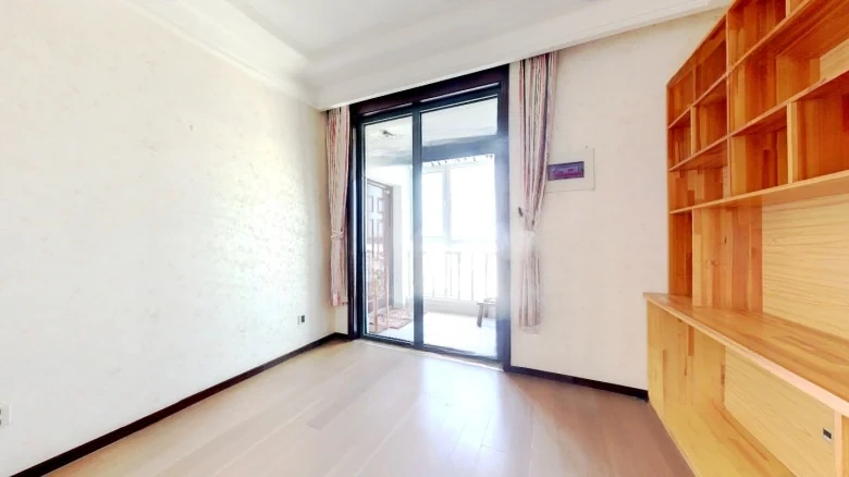 Lushang Shoufu - View 2