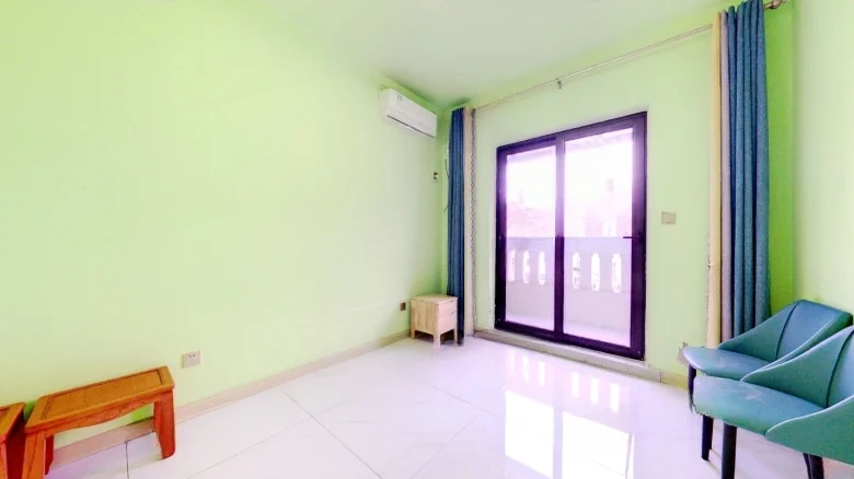 Poly Real Roland Sea Coast - View 6