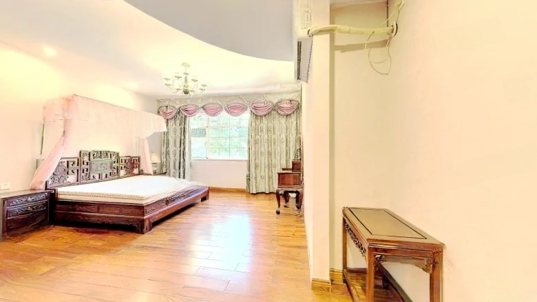 Jinxiu Fragrant River Garden Tulip Garden - View 7