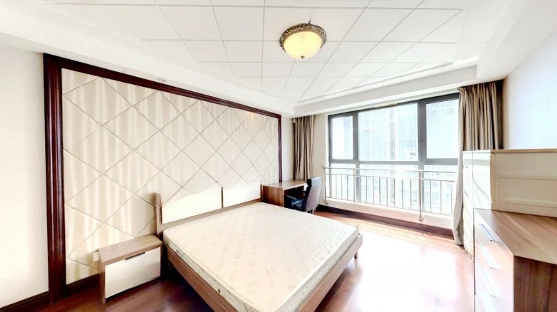 Lushang Shoufu - View 3