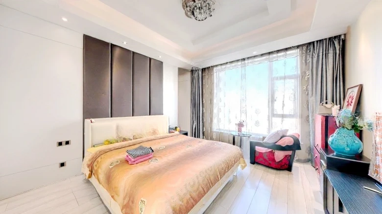 Sky-Piercing Rock - View 3