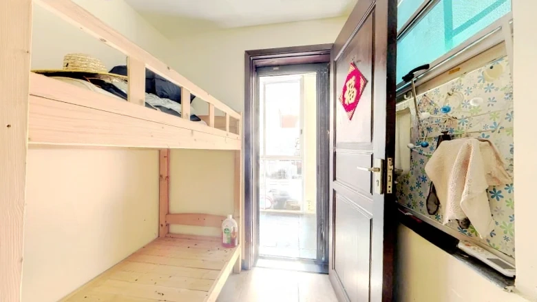 Jinxiu Fragrant River Garden Tulip Garden - View 3