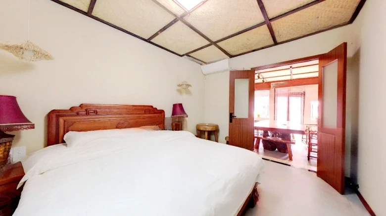 Northeast Street - View 2