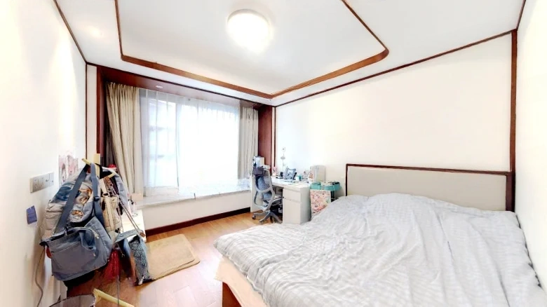 Angel Town Midstream Flowers Bloom - View 2