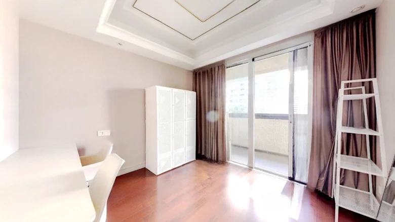 Heavenly Pearl Imperial Garden - View 2