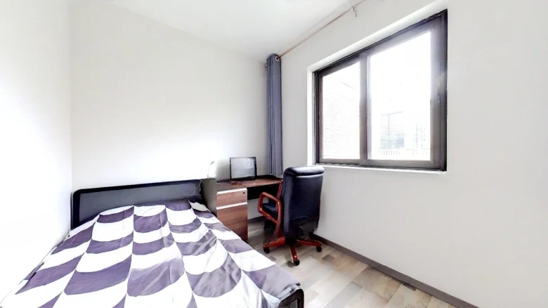 Poly Real Roland Sea Bay - View 2