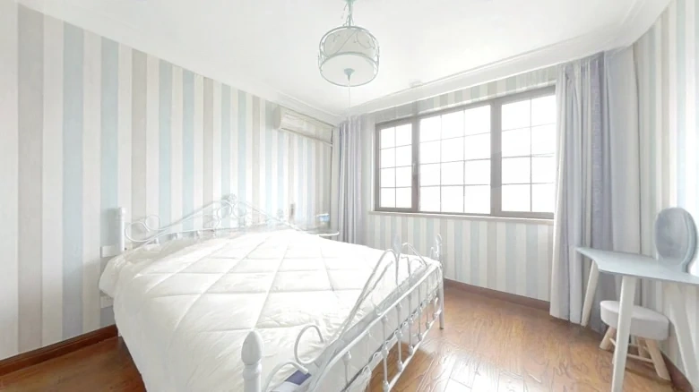 Mountain Sea Bay - View 2