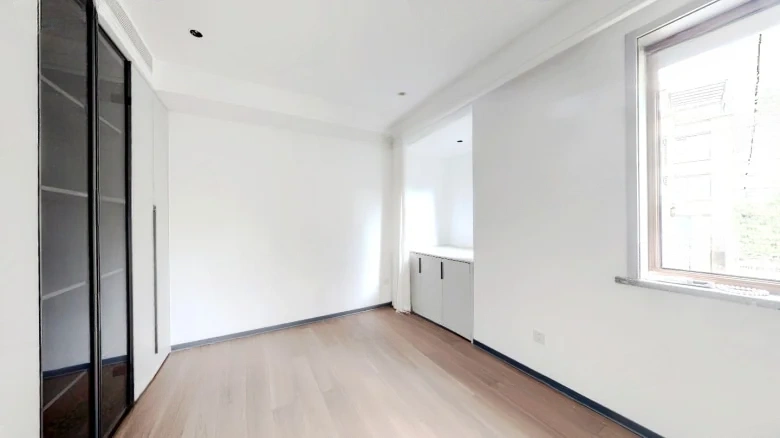 Dragon Lake Blue Lake Domain - View 4