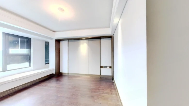 Swan Castle Garden - View 3