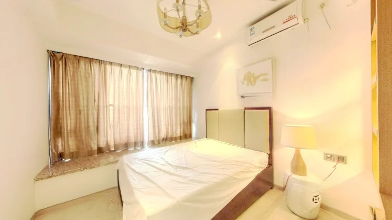 Poly Great Metropolis - View 2