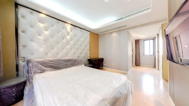 Poly Center - View 4