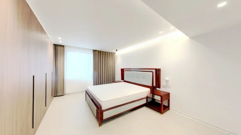 Dream Lake Villa莊 is typically how it would be rendered in English, keeping - View 5