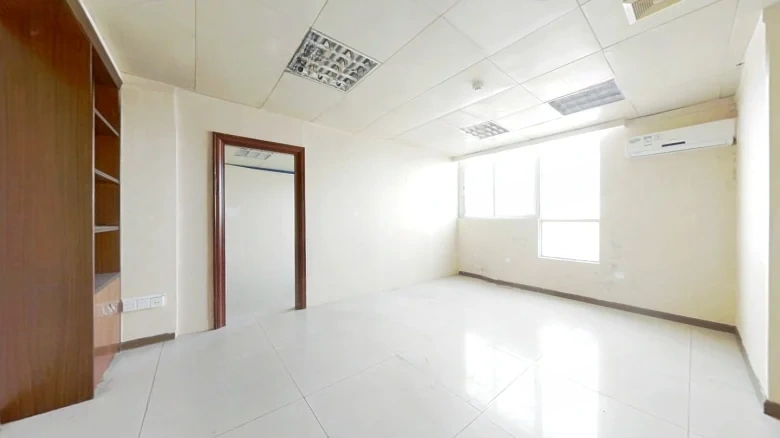 Expatriate Hotel Tower - View 3