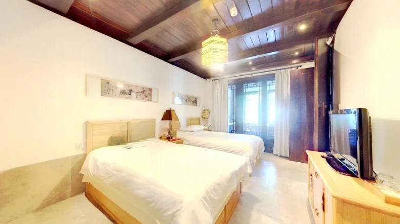 Green City Peach Blossom Spring - View 2