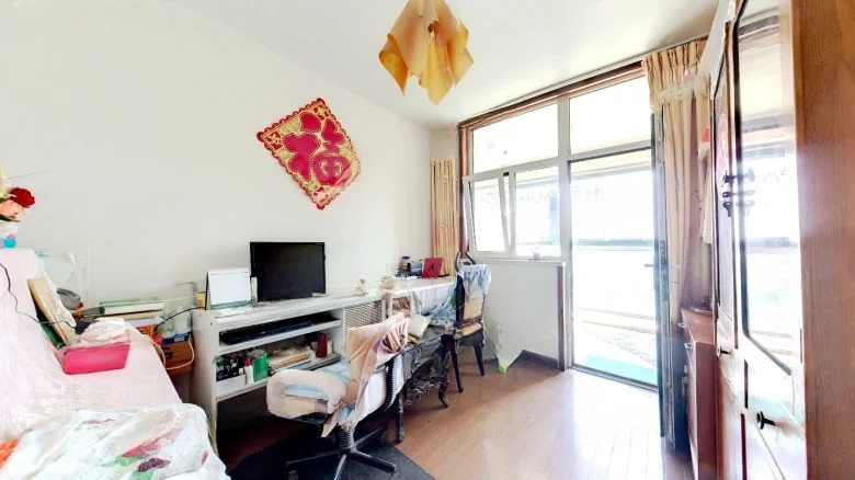 Elegant Square - View 4