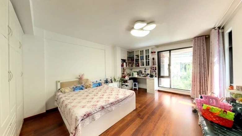 Official Residence Tudor Township - View 3