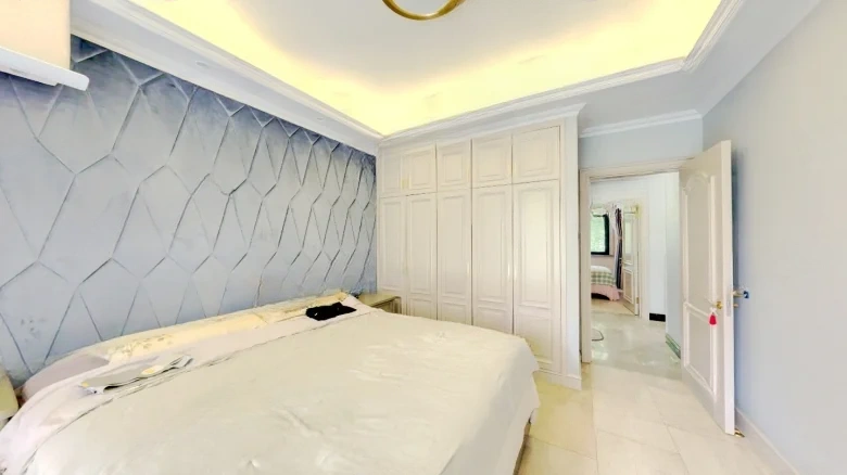 Lakeside Mandarin Court - View 2