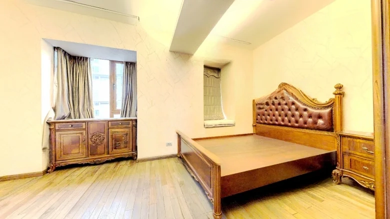 Central Mansion - View 4