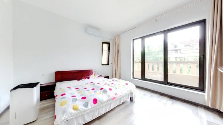 Poly Real Roland Sea Bay - View 4