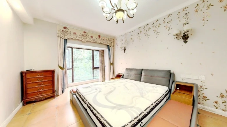 Polyville Lily Garden - View 2