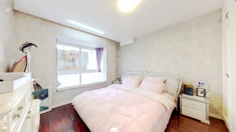 Guangxin Tower - View 3