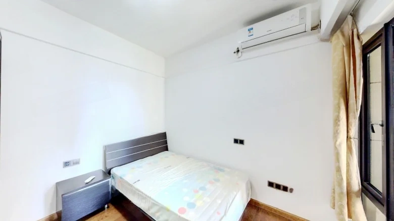 Central Bay Amber Bay - View 3