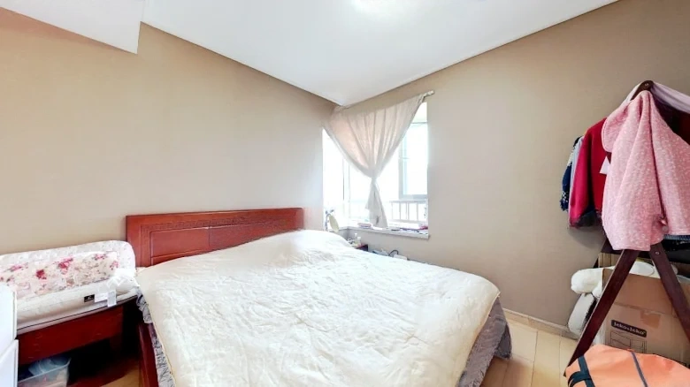 Tianshan Huating Apartments - View 4