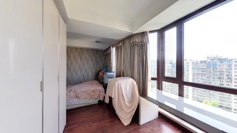 Same Person Garden - View 4